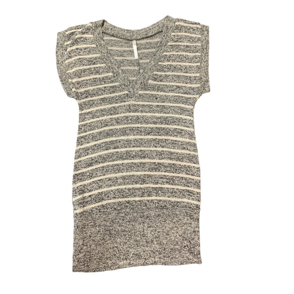 Umgee Tops - Stripe Knit V Neck
